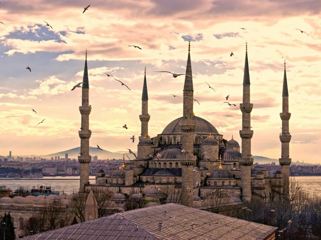 8-istanbul-turkey-11.95-million-overnight-visitors-in-2016-1024x768
