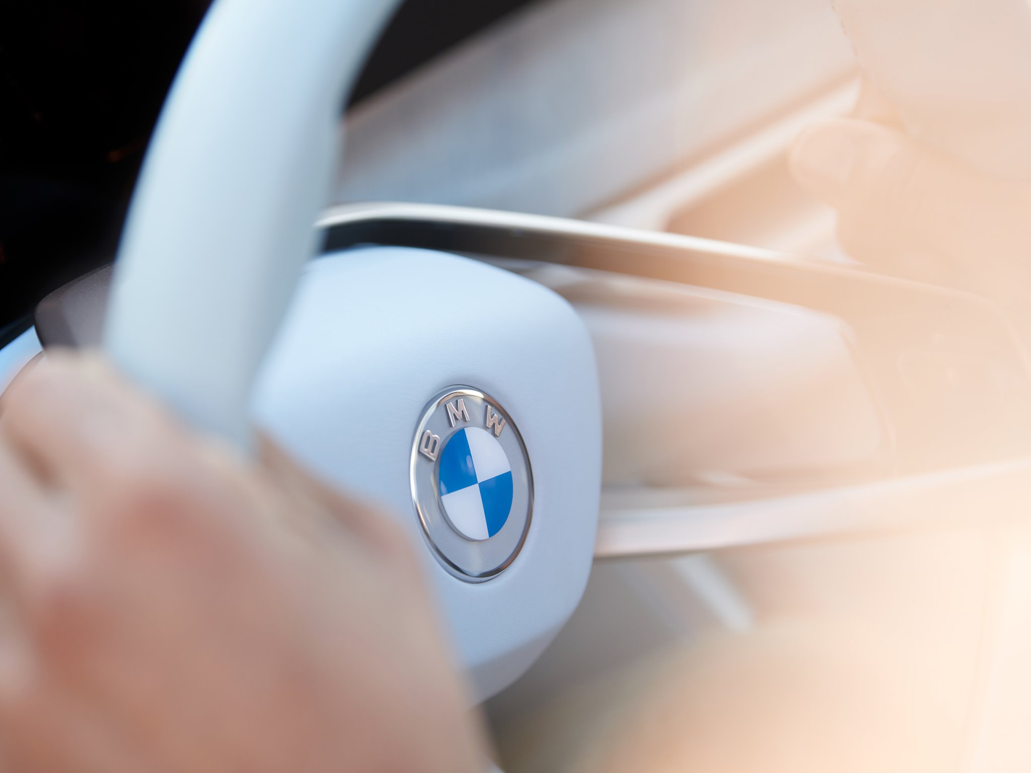 BMW i4 Logo 2