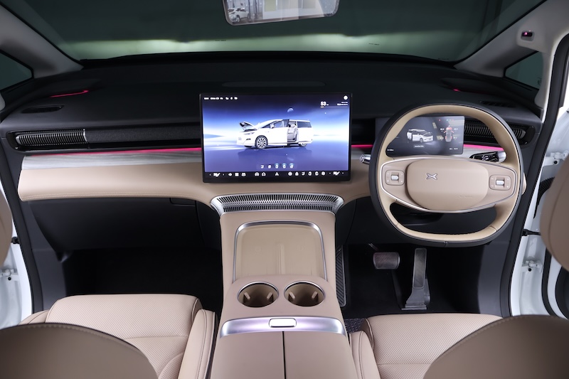 X PENG X9 LUXURY