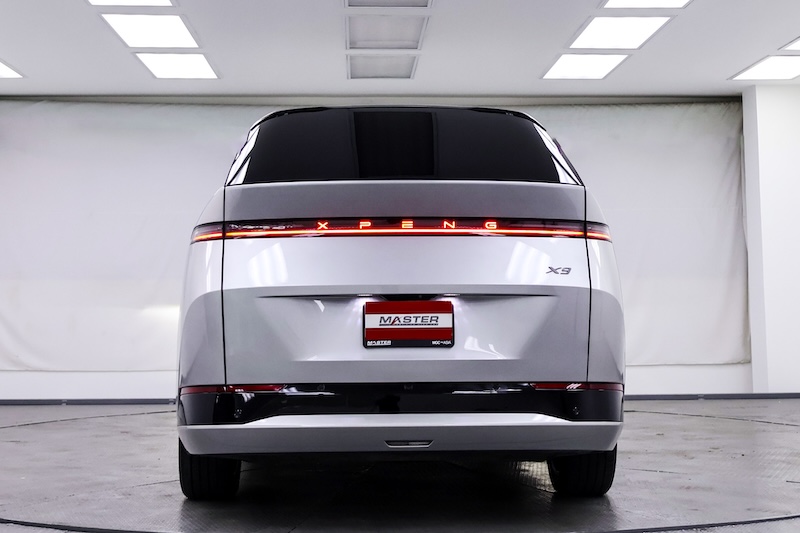 X PENG X9 LUXURY