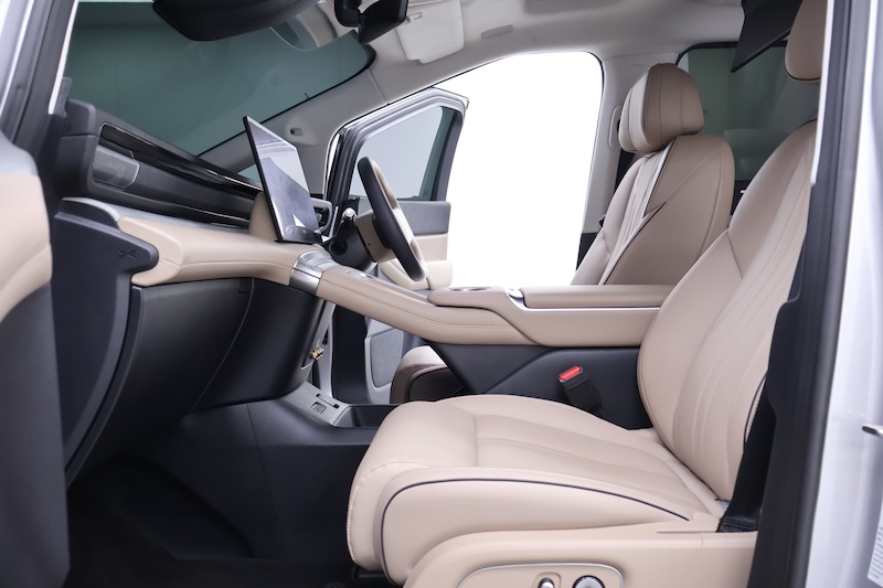 X PENG X9 LUXURY