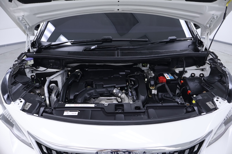 PEUGEOT 5008 Active
