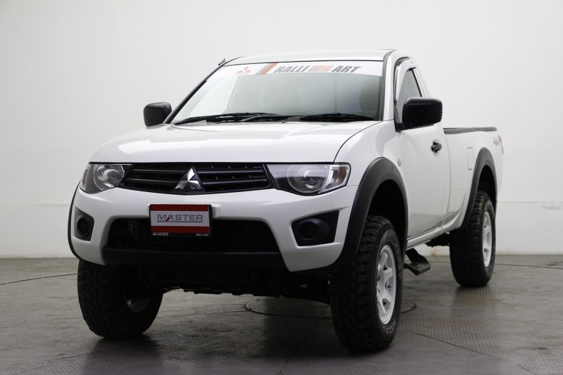 2012 Mitsubishi Triton