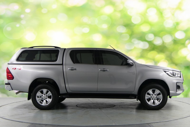 TOYOTA REVO D-CAB 2.8 G AT 4WD 