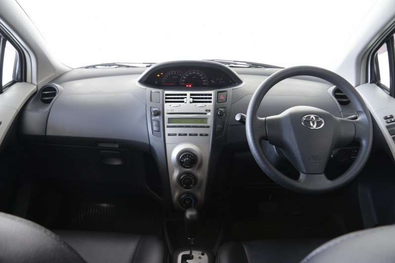 Toyota Yaris 1.5 E