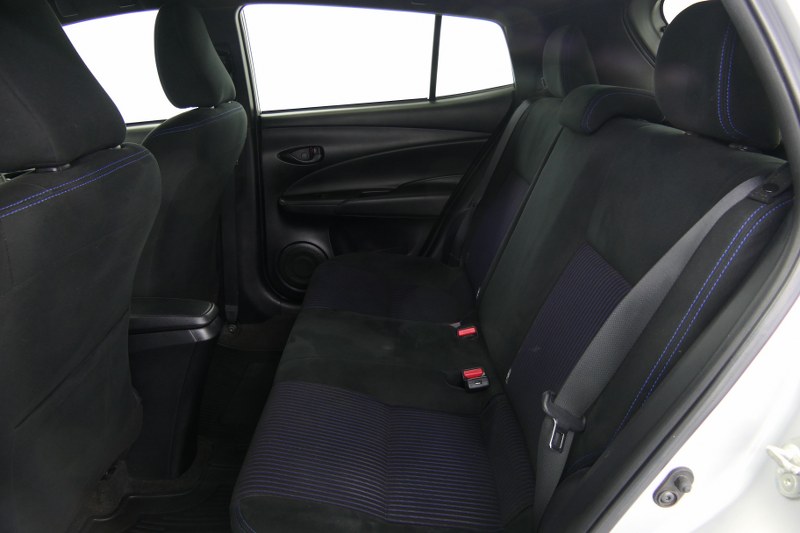 TOYOTA YARIS 1.2 E AT