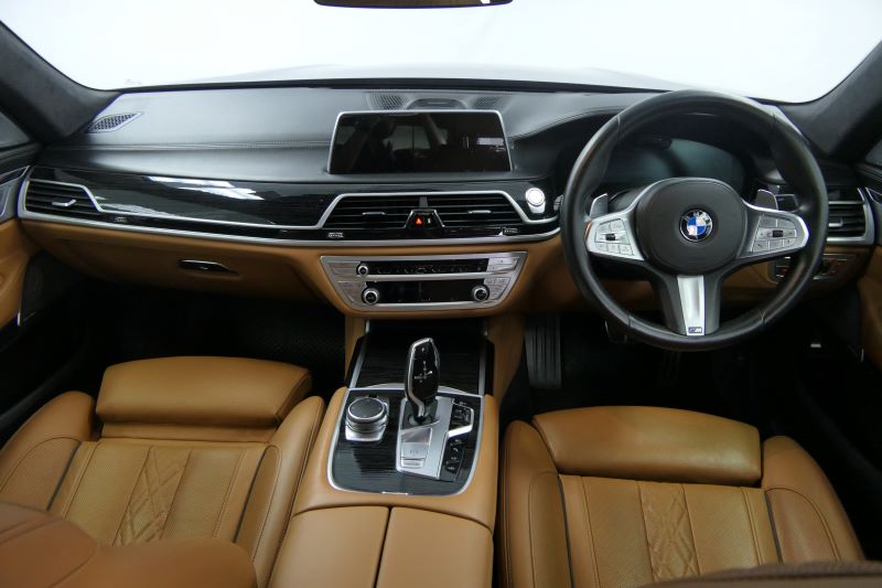 745Le xDrive M Sport G12