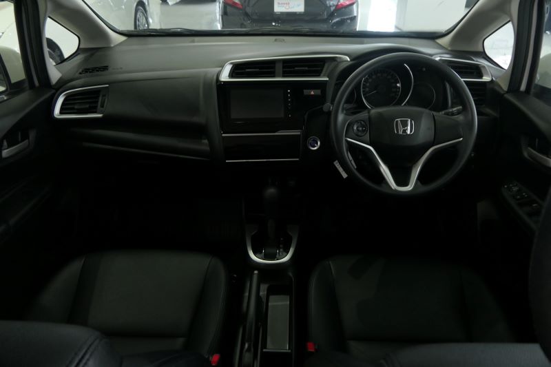 HONDA JAZZ 1.5 V+ AT 