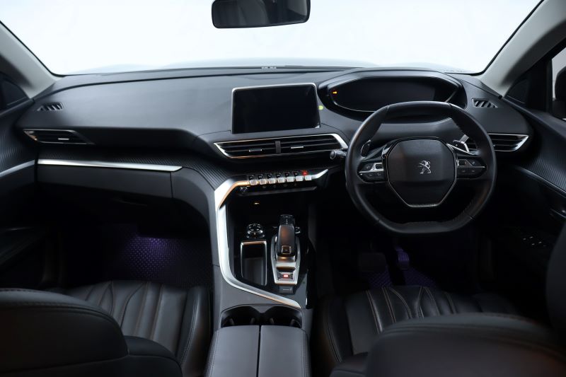PEUGEOT 5008 ACTIVE