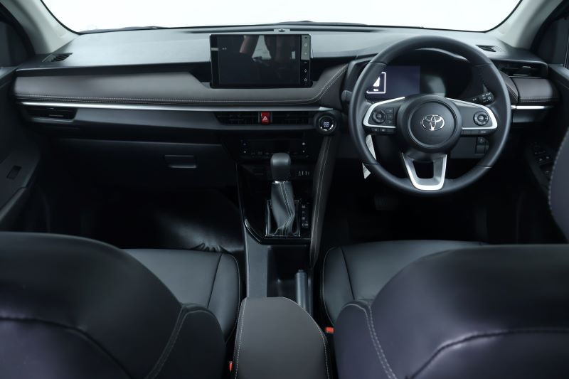 TOYOTA YARIS 1.2 Smart 
