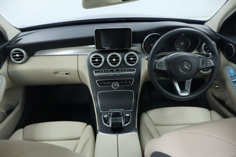 BENZ C350e Avangarde Plugin hybrid-w205
