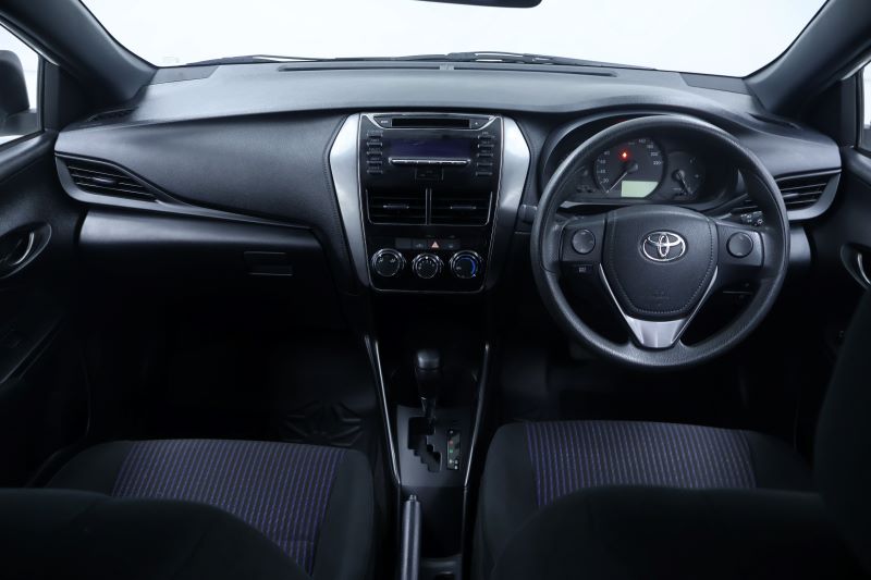 TOYOTA YARIS 1.2 ENTRY 