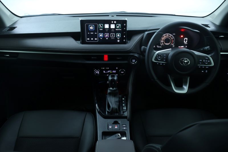 TOYOTA YARIS ATIV1.2 Premium CVT 