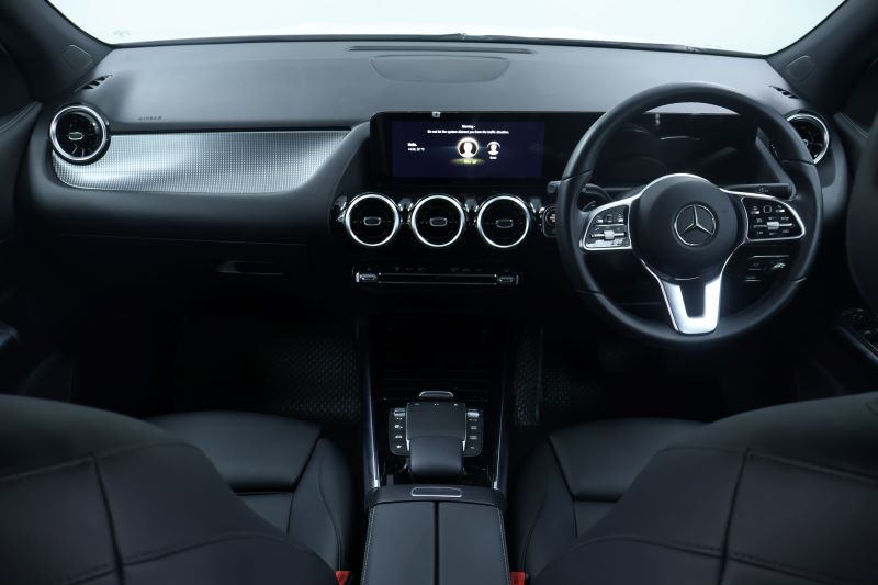 BENZ GLA200 Progessive - W247