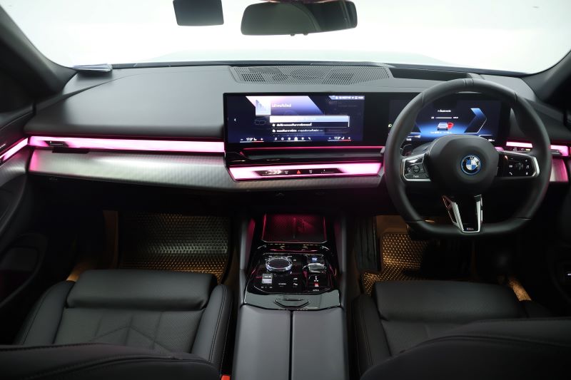 BMW i50 eDrive40 RHD-G60