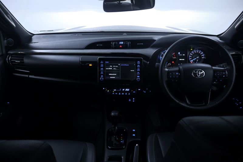 TOYOTA REVO DOUBLE CAB 2.8 ROCCO (4WD) (AT) 