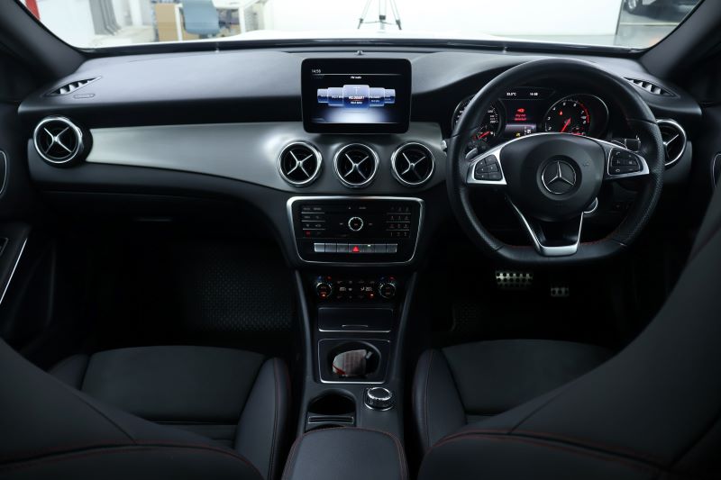 BENZ GLA250 AMG DYNAMIC - W156