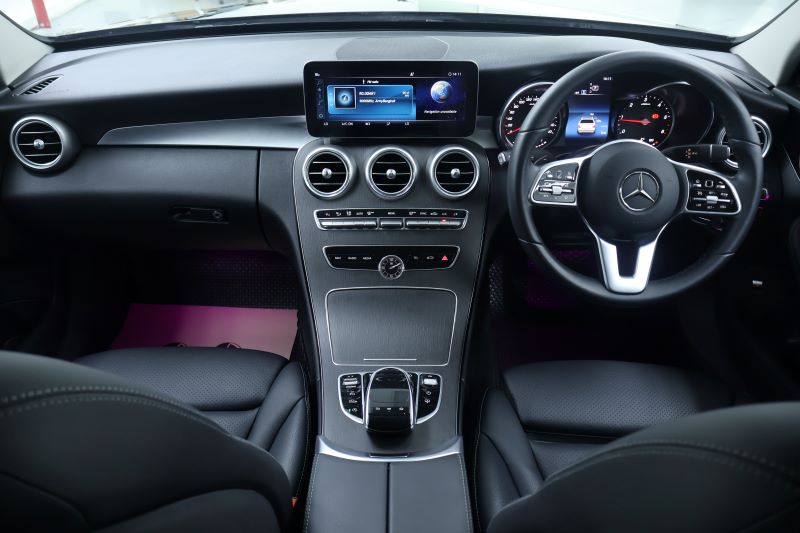 BENZ C220d Avantgarde - W205