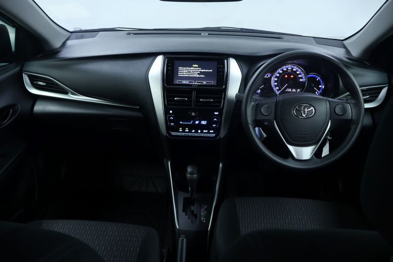 TOYOTA YARIS 1.2 S