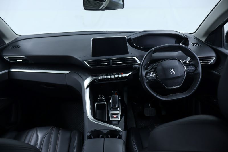 PEUGEOT 5008 ACTIVE