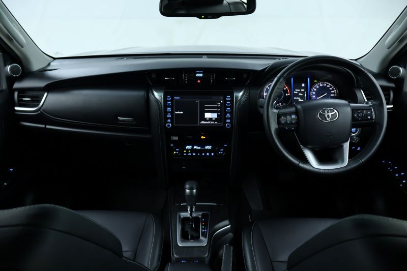 TOYOTA FORTUNER 2.4V 