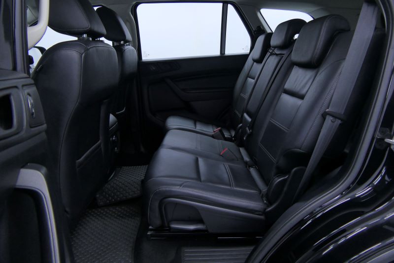 FORD EVEREST 2.0 TURBO TREND 2WD AT