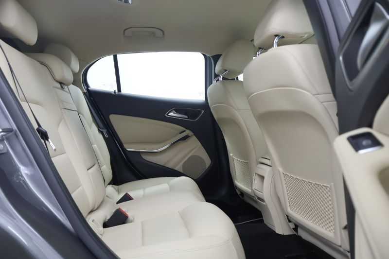 BENZ GLA200 Urban-W156