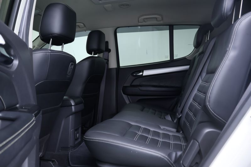 ISUZU MU-X 3.0 VGS DVD NAVI (2WD)