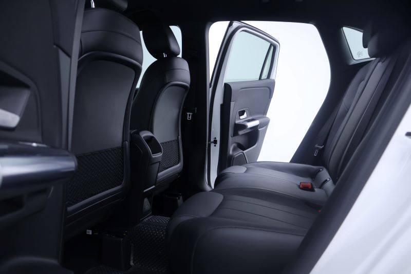 BENZ GLA200 Progessive - W247