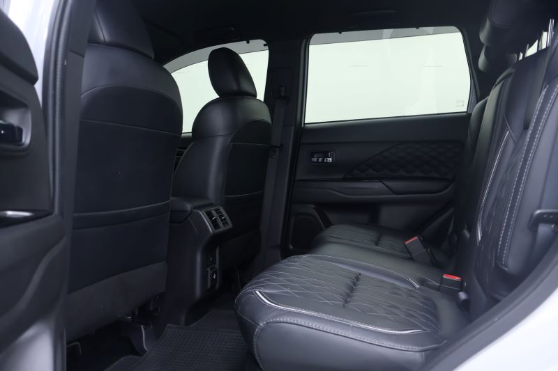 MITSUBISHI Outlander 2.4 Phev 