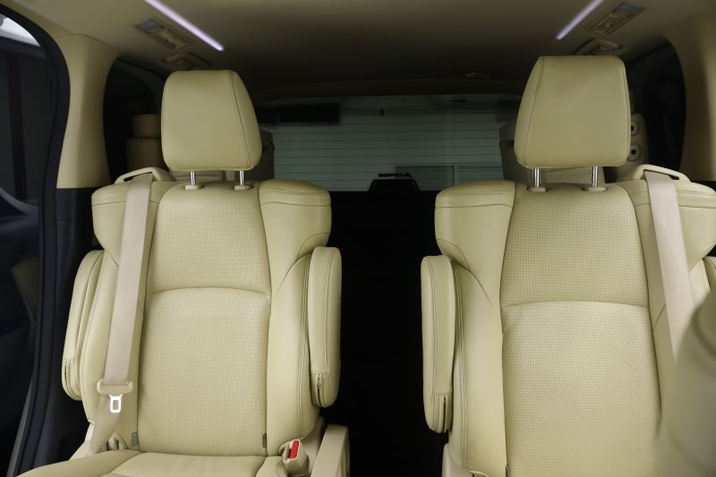 TOYOTA ALPHARD HYBRID2.4 