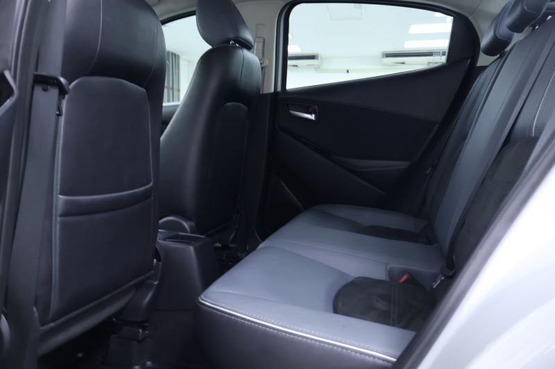 MAZDA 2 1.3 S Leather 