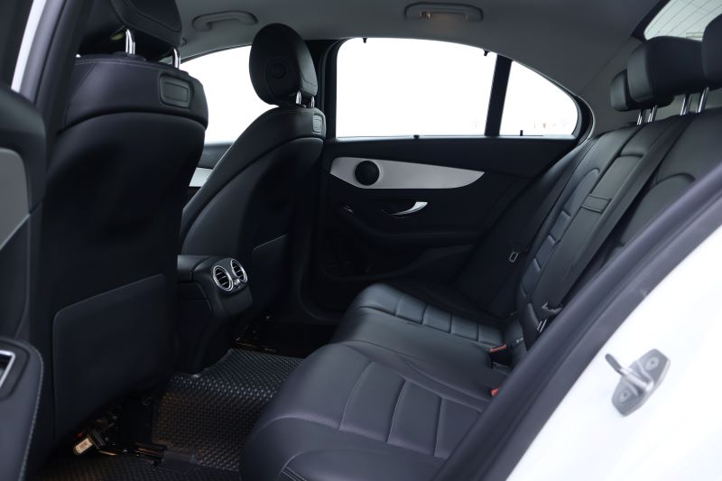 BENZ C300e AVANTGARDE - W205