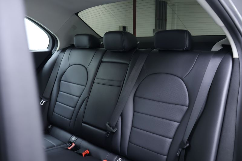 BENZ C300e AVATGARDE W205