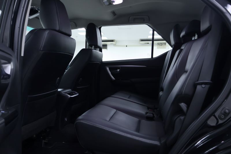 TOYOTA FORTUNER 2.4V 
