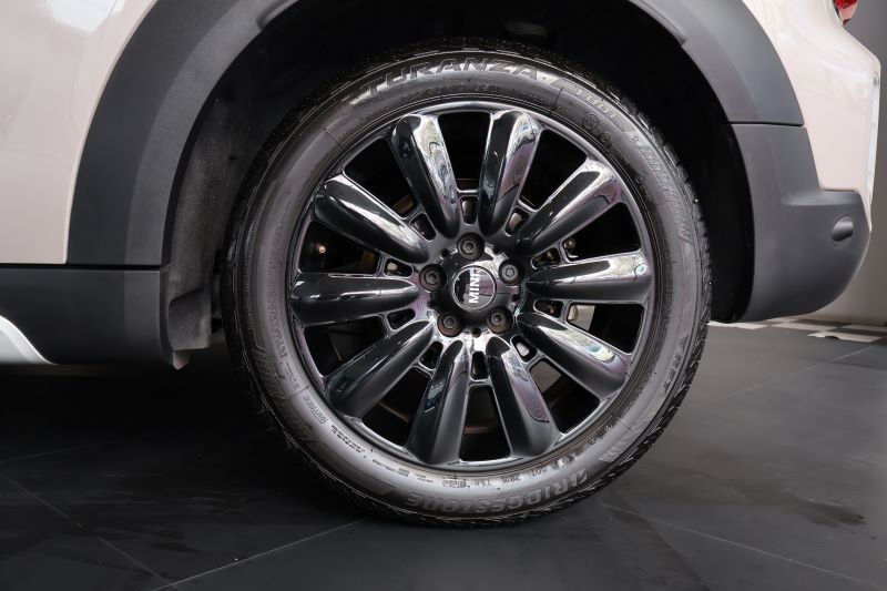 MINI Countryman HighTrim F60 LCI