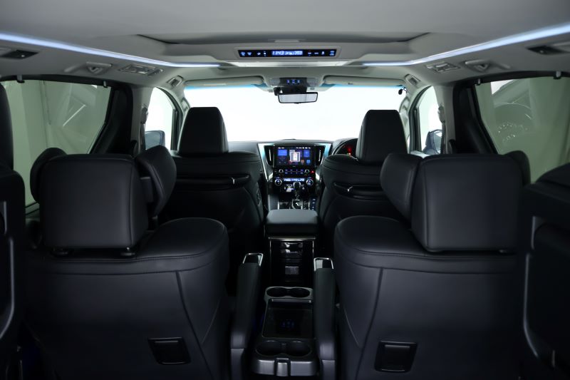 TOYOTA ALPLHARD 2.5 SC Package (Grey Market) 