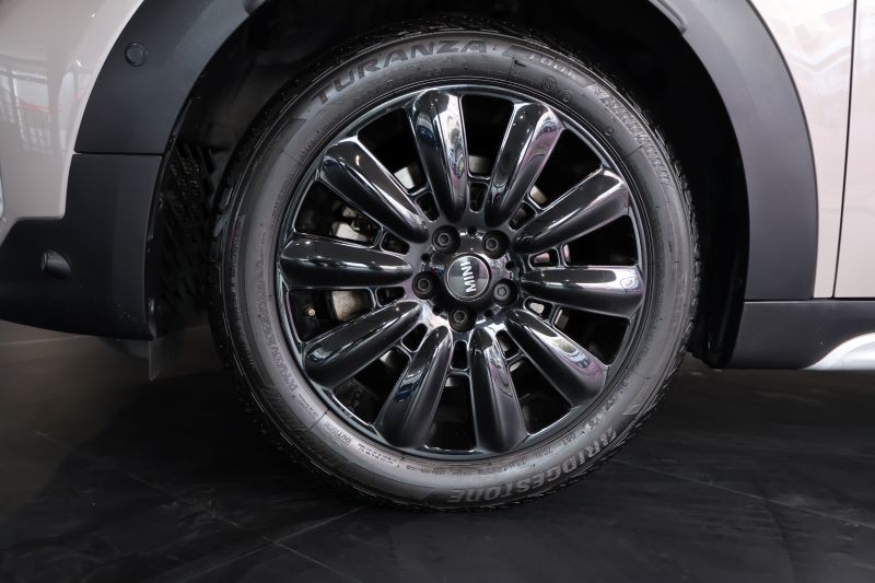 MINI Countryman HighTrim F60 LCI