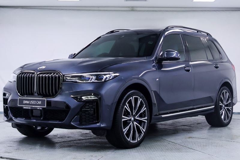 2023 BMW X7