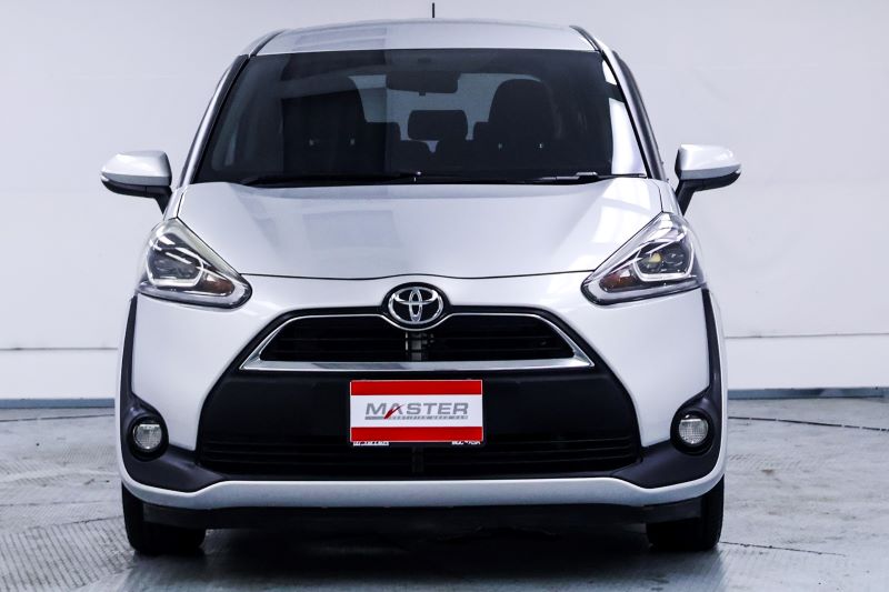 TOYOTA SIENTA 1.5V