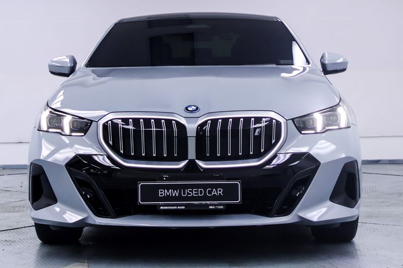 BMW i50 eDrive40 RHD-G60