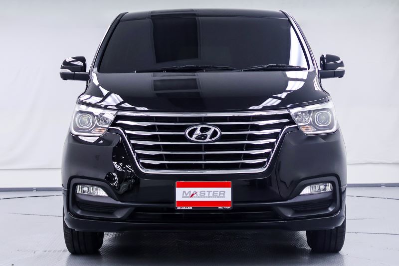 HYUNDAI H-1 2.5 Deluxe (AT) 