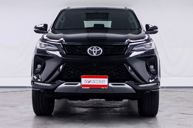 TOYOTA FORTUNER 2.4V 2WD