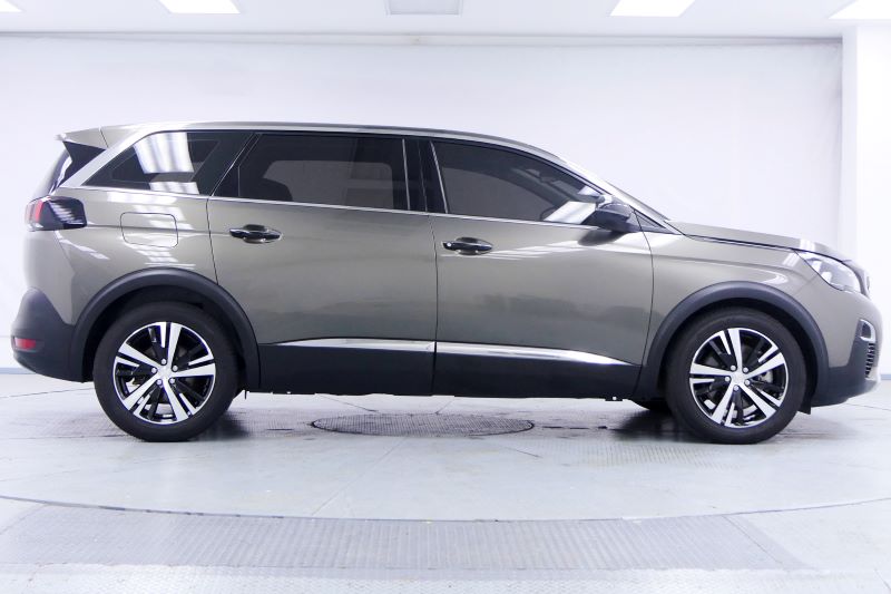 PEUGEOT 5008 ACTIVE 