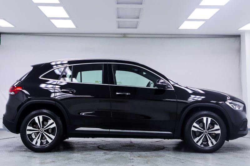 BENZ GLA200 Progessive - W247
