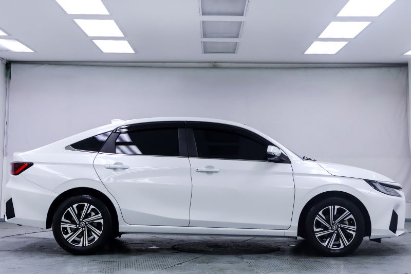 TOYOTA YARIS ATIV1.2 Premium CVT 