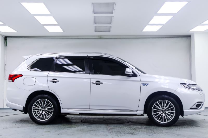MITSUBISHI Outlander 2.4 Phev 