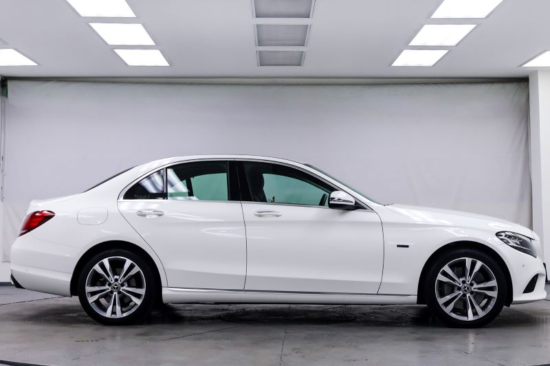 BENZ C300e AVANTGARDE - W205