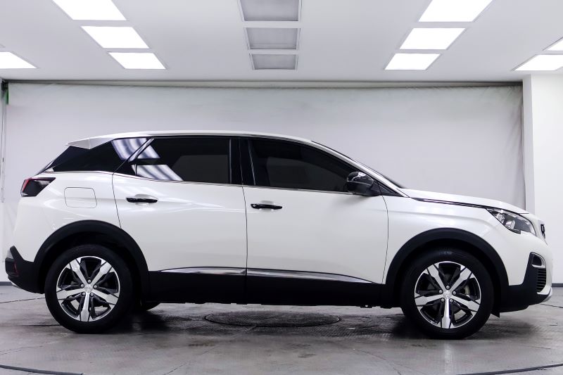 PEUGEOT 3008 Active