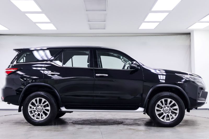 TOYOTA FORTUNER 2.4V 